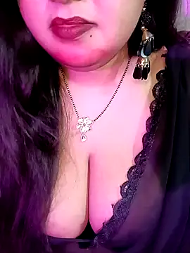 Suhanakhan00 online show from February 2026 07:57:02 PM