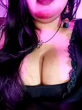Suhanakhan00 online show from January 2026 07:48:01 AM