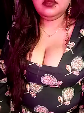 Suhanakhan00 online show from March 2026 08:10:01 PM