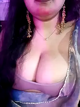 Suhanakhan00 online show from February 2026 05:46:02 PM