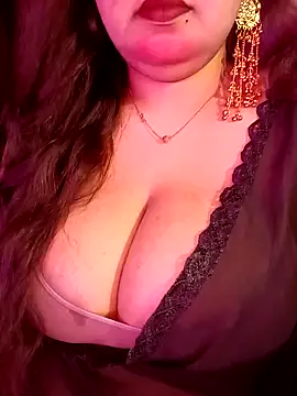 Suhanakhan00 online show from May 2026 05:43:02 PM