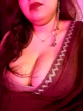 Suhanakhan00 online show from April 2026 05:31:01 PM