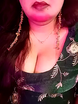 Suhanakhan00 online show from March 2026 05:30:02 PM