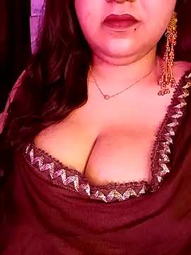 Suhanakhan00 online show from May 2026 10:24:01 AM