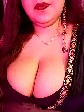 Suhanakhan00 online show from May 2026 05:29:02 PM