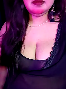 Suhanakhan00 online show from April 2026 09:00:02 AM