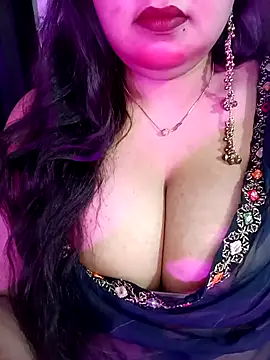 Suhanakhan00 online show from April 2026 07:55:02 AM