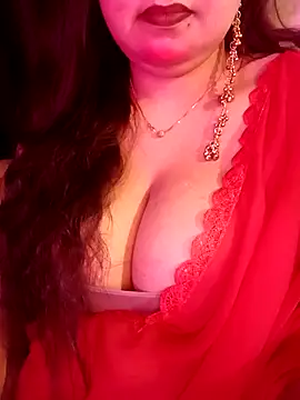 Suhanakhan00 online show from April 2026 10:11:01 AM