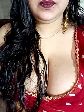 Suhanakhan00 online show from May 2026 12:33:01 PM
