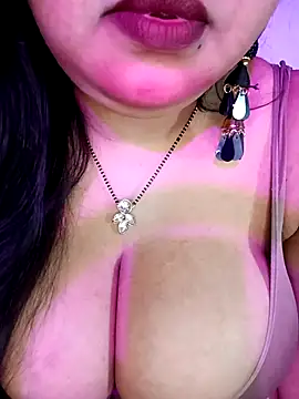 Suhanakhan00 online show from November 2025 05:16:02 PM