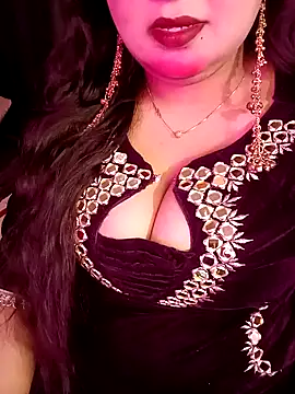 Suhanakhan00 online show from March 2026 07:12:02 AM