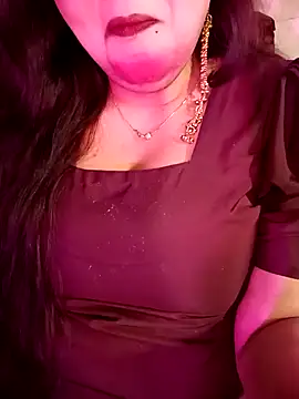 Suhanakhan00 online show from March 2026 05:25:02 PM