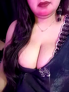 Suhanakhan00 online show from April 2026 08:06:01 AM