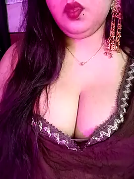 Suhanakhan00 online show from May 2026 11:19:02 AM