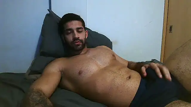Snapshot of macho_fit chatting on May 2026 06:16:01 PM macho fit online show from May 2026 06:16:01 PM