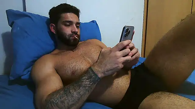 Snapshot of macho_fit chatting on May 2026 01:11:01 AM macho fit online show from May 2026 01:11:01 AM