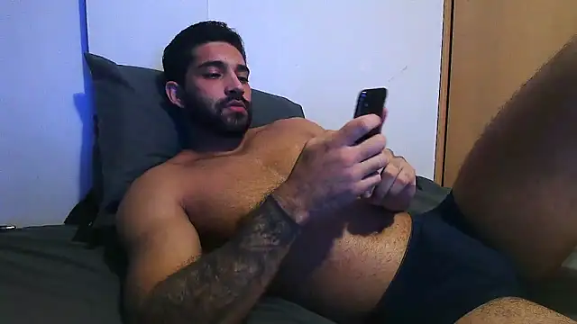 Snapshot of macho_fit chatting on May 2026 12:41:01 AM macho fit online show from May 2026 12:41:01 AM