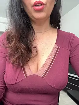 Snapshot of Serena_4you chatting on November 2025 02:11:01 PM Serena 4you online show from November 2025 02:11:01 PM