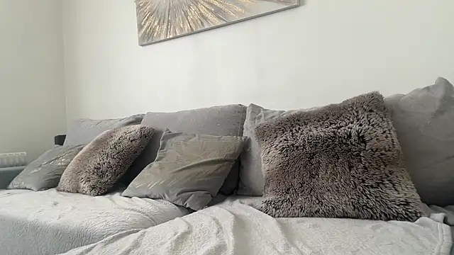 Serena 4you online show from March 2026 03:13:02 PM