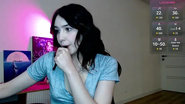 Princess Shy    online show from November 2025 04:06:02 PM