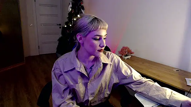 Snapshot of Princess_Shy___ chatting on February 2025 03:56:02 PM Princess Shy online show from February 2025 03:56:02 PM