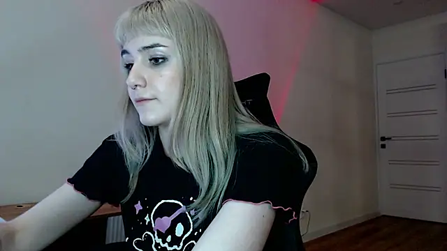 Snapshot of Princess_Shy___ chatting on February 2025 07:56:02 PM Princess Shy online show from February 2025 07:56:02 PM