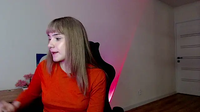 Snapshot of Princess_Shy___ chatting on March 2025 04:53:01 PM Princess Shy online show from March 2025 04:53:01 PM
