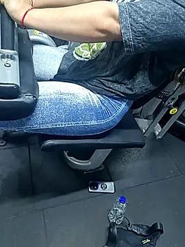 Karenn12 online show from November 2025 02:05:01 AM