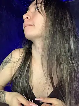 Sophie LS online show from November 2025 04:38:02 AM