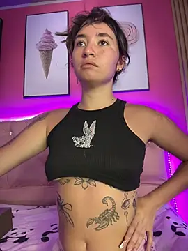 Sophie LS online show from December 2025 01:53:02 PM