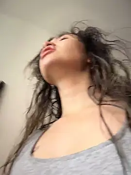 Sophie LS online show from April 2026 01:25:01 PM