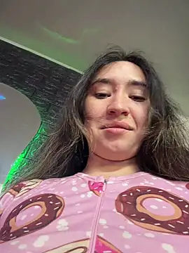 Sophie LS online show from May 2026 06:44:02 PM