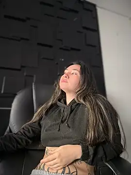 Sophie LS online show from April 2026 03:49:01 PM