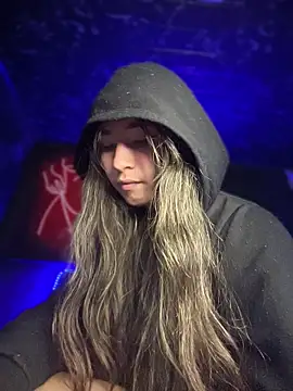 Sophie LS online show from December 2025 07:44:01 AM