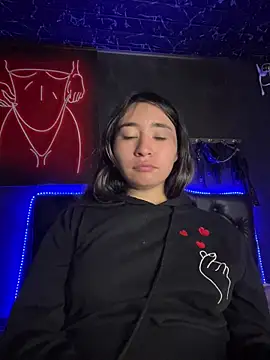 Sophie LS online show from December 2025 02:22:01 AM