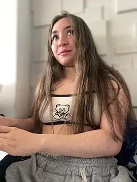 Snapshot of Sophie_LS chatting on February 2025 12:34:01 PM Sophie LS online show from February 2025 12:34:01 PM