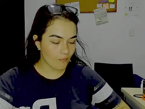 Snapshot of Babe-sofi chatting on July 2026 01:57:01 AM Babe-sofi online show from July 2026 01:57:01 AM