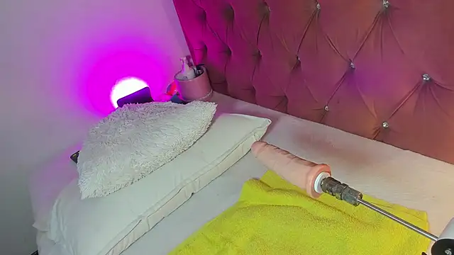 kyliestteel online show from March 2026 12:16:02 PM