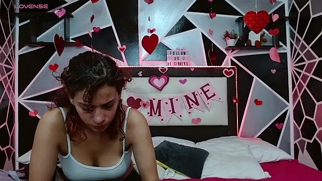 Snapshot of be_sinners chatting on February 2025 02:18:01 AM be sinners online show from February 2025 02:18:01 AM