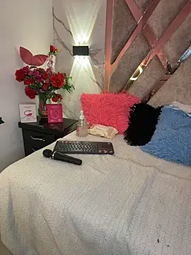 sarawiliamx online show from June 2026 06:52:02 AM