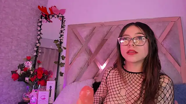 sarawiliamx online show from April 2026 03:35:01 AM