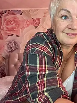 Laura Millf online show from June 2026 09:03:02 AM