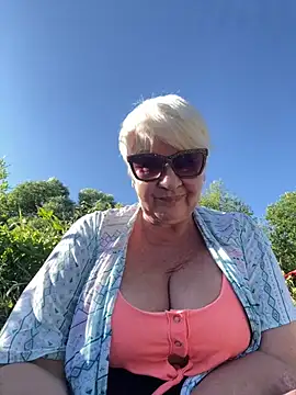 Laura Millf online show from July 2026 02:47:01 PM
