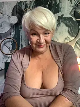 Snapshot of Laura_Millf chatting on September 2025 02:39:02 PM Laura Millf online show from September 2025 02:39:02 PM