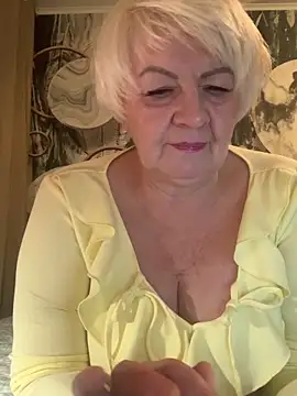 Laura Millf online show from March 2026 06:33:02 PM