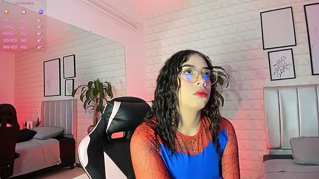 Lizzie-Evans online show from March 2026 12:01:01 PM