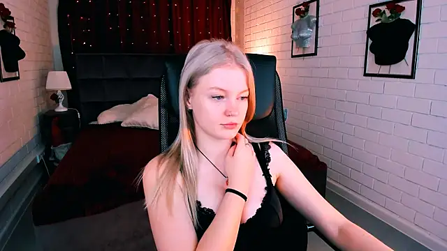 Snapshot of GraceGlamour chatting on October 2025 05:06:01 AM GraceGlamour online show from October 2025 05:06:01 AM