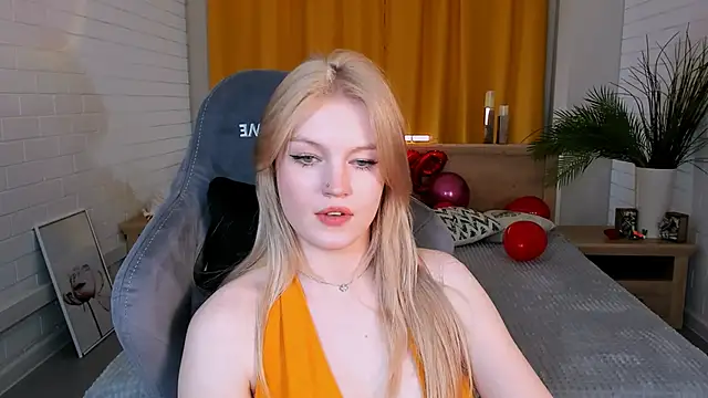 Snapshot of GraceGlamour chatting on February 2025 08:17:02 AM GraceGlamour online show from February 2025 08:17:02 AM