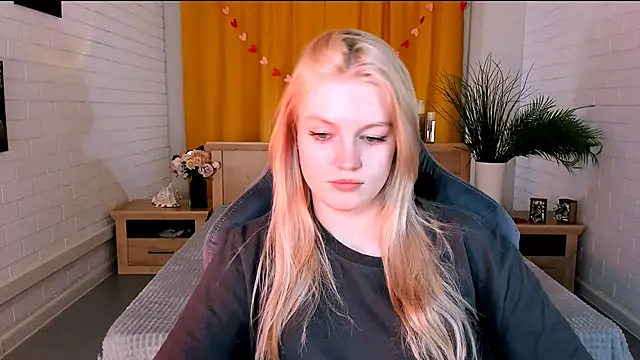 Snapshot of GraceGlamour chatting on March 2025 08:17:01 AM GraceGlamour online show from March 2025 08:17:01 AM