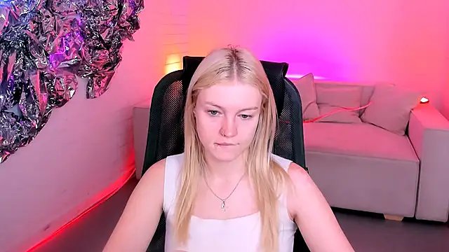 Snapshot of GraceGlamour chatting on September 2025 05:07:01 AM GraceGlamour online show from September 2025 05:07:01 AM